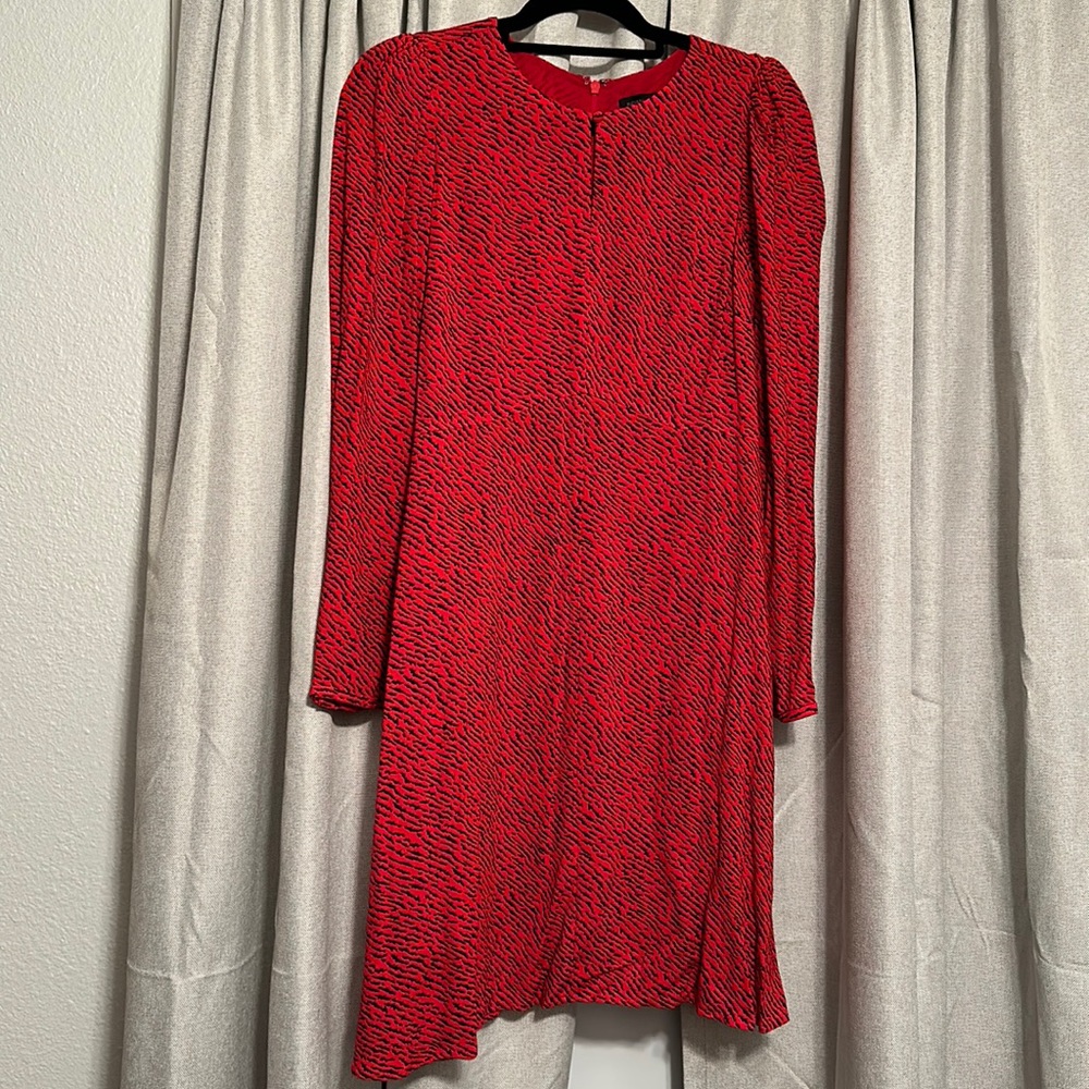 Puff sleeve banana republic size 6 red fit and flare dress never been worn